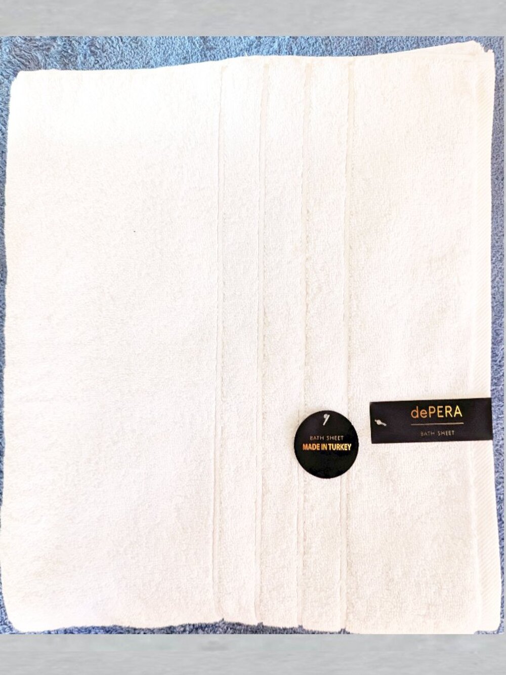 dePERA White Bath Sheet Measures 34 x 64 inches